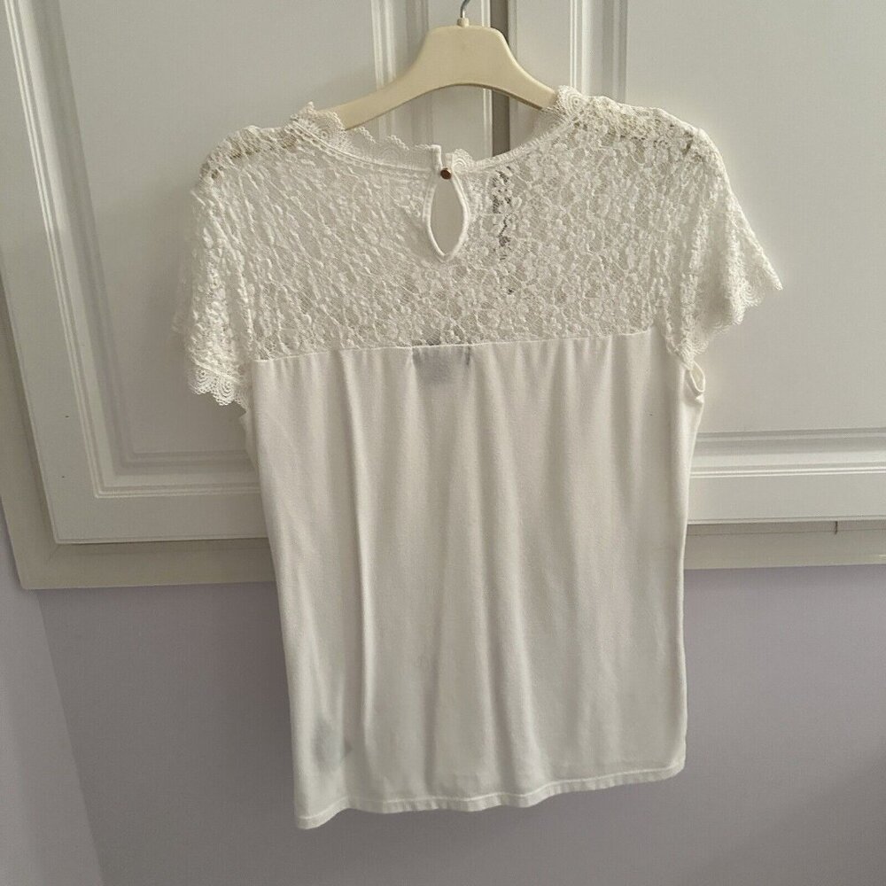 Simply‎ Styled lacy collar Women’s Top In White Size L